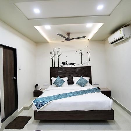 Daksh Hotel And Restaurant Talala Exterior photo