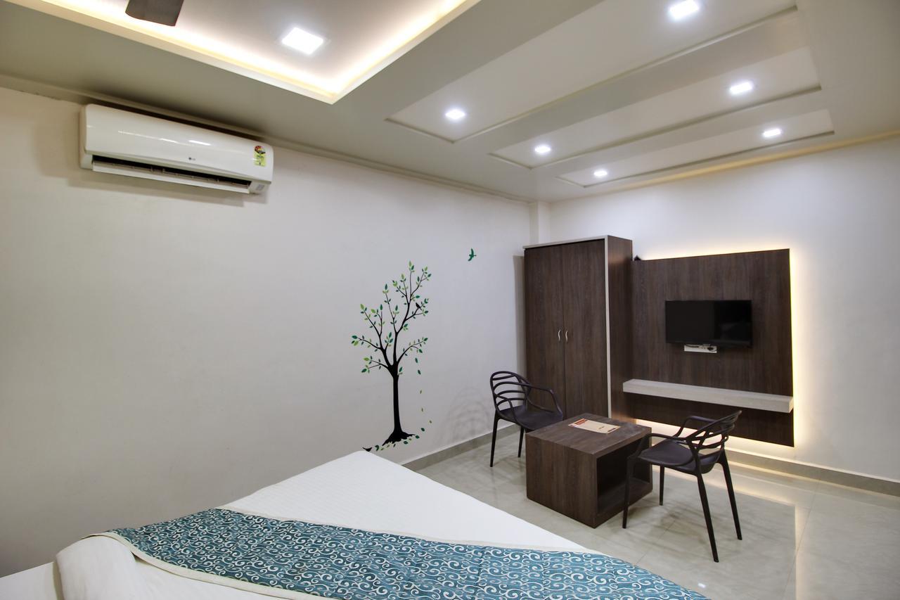 Daksh Hotel And Restaurant Talala Exterior photo