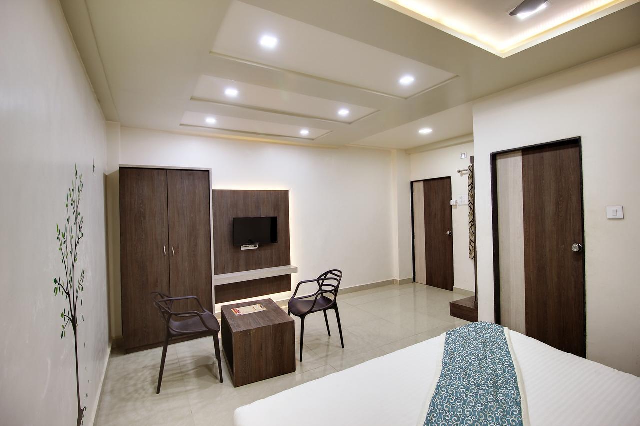 Daksh Hotel And Restaurant Talala Exterior photo